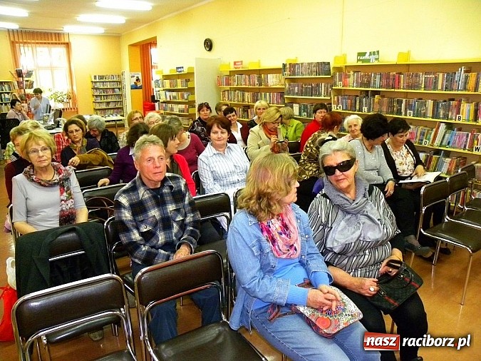 Zdjęcie w galerii na portalu naszraciborz.pl: O Marku Grechucie w raciborskiej bibliotece wiadomości z regionu