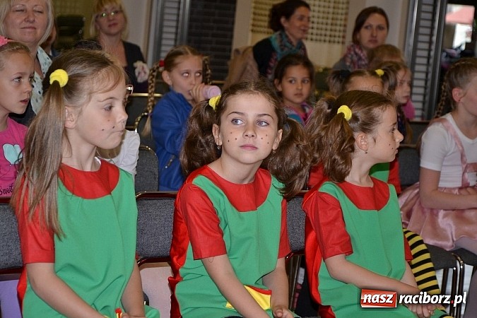 Zdjęcie w galerii na portalu naszraciborz.pl: Przegląd młodych talentów w Tworkowie wiadomości z regionu