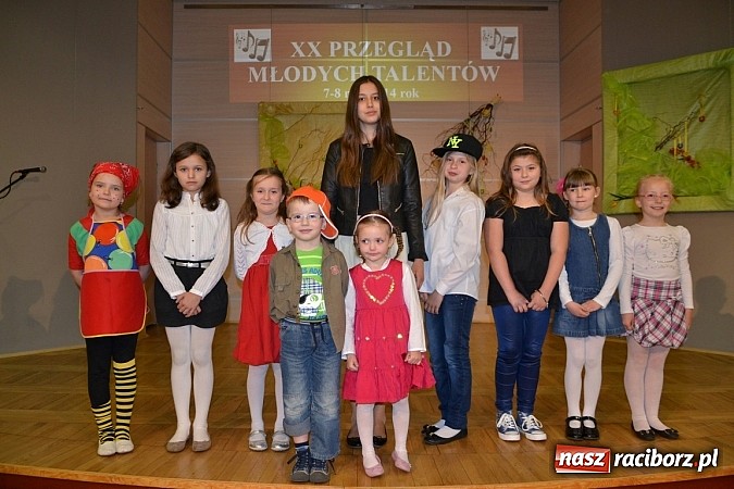 Zdjęcie w galerii na portalu naszraciborz.pl: Przegląd młodych talentów w Tworkowie wiadomości z regionu