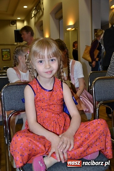 Zdjęcie w galerii na portalu naszraciborz.pl: Przegląd młodych talentów w Tworkowie wiadomości z regionu