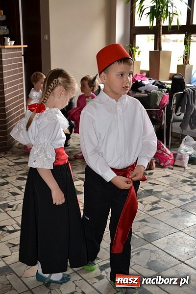 Zdjęcie w galerii na portalu naszraciborz.pl: Przegląd młodych talentów w Tworkowie wiadomości z regionu
