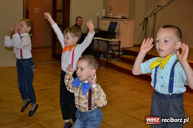 Zdjęcie w galerii na portalu naszraciborz.pl: Przegląd młodych talentów w Tworkowie wiadomości z regionu