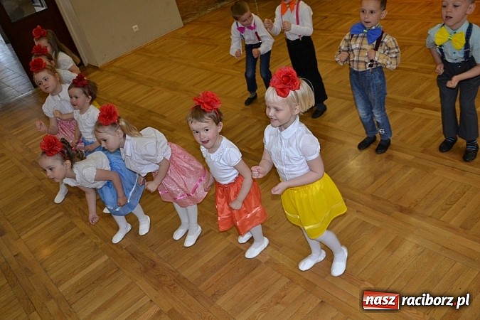 Zdjęcie w galerii na portalu naszraciborz.pl: Przegląd młodych talentów w Tworkowie wiadomości z regionu