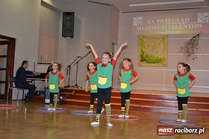 Zdjęcie w galerii na portalu naszraciborz.pl: Przegląd młodych talentów w Tworkowie wiadomości z regionu