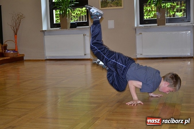 Zdjęcie w galerii na portalu naszraciborz.pl: Przegląd młodych talentów w Tworkowie wiadomości z regionu