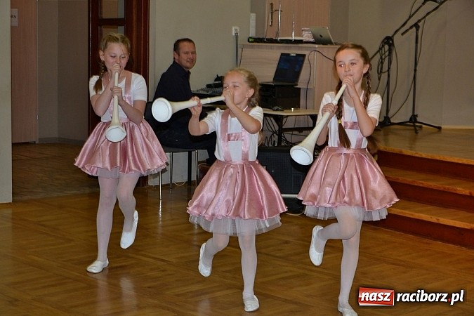 Zdjęcie w galerii na portalu naszraciborz.pl: Przegląd młodych talentów w Tworkowie wiadomości z regionu