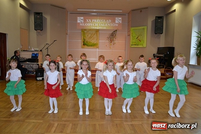 Zdjęcie w galerii na portalu naszraciborz.pl: Przegląd młodych talentów w Tworkowie wiadomości z regionu