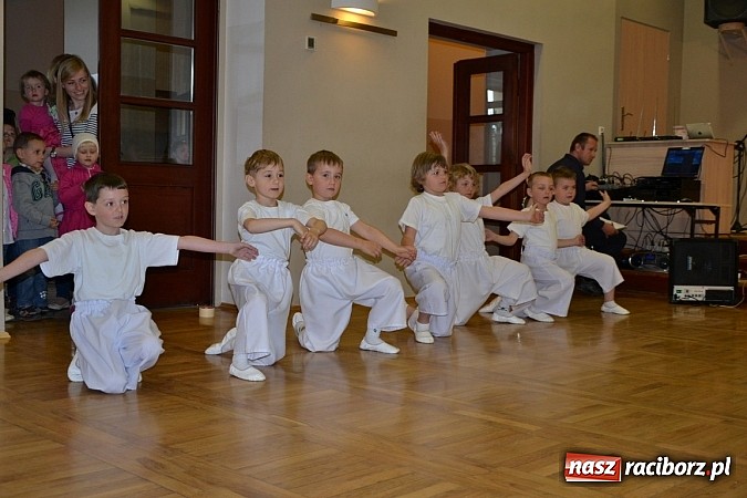 Zdjęcie w galerii na portalu naszraciborz.pl: Przegląd młodych talentów w Tworkowie wiadomości z regionu