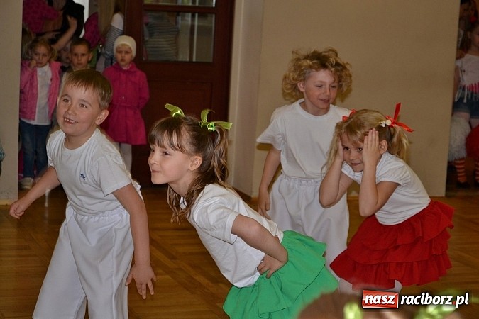 Zdjęcie w galerii na portalu naszraciborz.pl: Przegląd młodych talentów w Tworkowie wiadomości z regionu