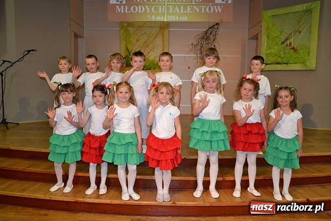 Zdjęcie w galerii na portalu naszraciborz.pl: Przegląd młodych talentów w Tworkowie wiadomości z regionu