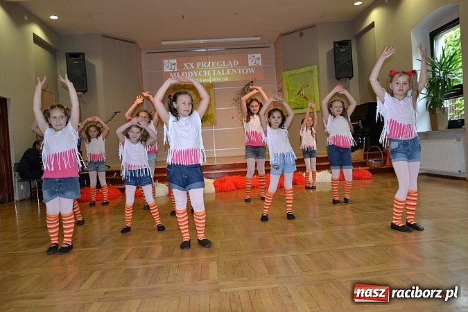 Zdjęcie w galerii na portalu naszraciborz.pl: Przegląd młodych talentów w Tworkowie wiadomości z regionu