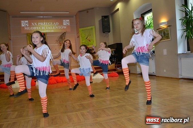 Zdjęcie w galerii na portalu naszraciborz.pl: Przegląd młodych talentów w Tworkowie wiadomości z regionu