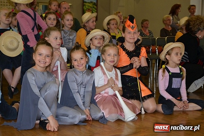 Zdjęcie w galerii na portalu naszraciborz.pl: Przegląd młodych talentów w Tworkowie wiadomości z regionu