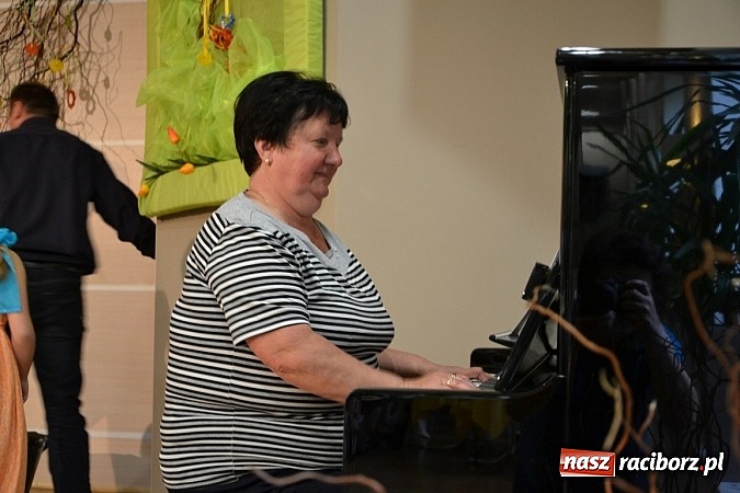 Zdjęcie w galerii na portalu naszraciborz.pl: Przegląd młodych talentów w Tworkowie wiadomości z regionu