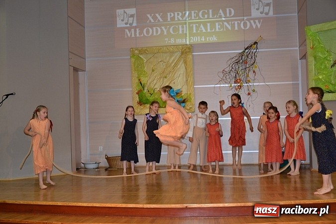 Zdjęcie w galerii na portalu naszraciborz.pl: Przegląd młodych talentów w Tworkowie wiadomości z regionu