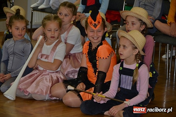 Zdjęcie w galerii na portalu naszraciborz.pl: Przegląd młodych talentów w Tworkowie wiadomości z regionu