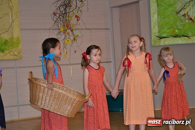 Zdjęcie w galerii na portalu naszraciborz.pl: Przegląd młodych talentów w Tworkowie wiadomości z regionu