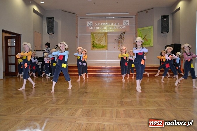 Zdjęcie w galerii na portalu naszraciborz.pl: Przegląd młodych talentów w Tworkowie wiadomości z regionu