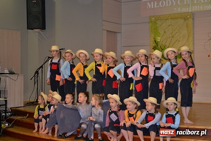 Zdjęcie w galerii na portalu naszraciborz.pl: Przegląd młodych talentów w Tworkowie wiadomości z regionu