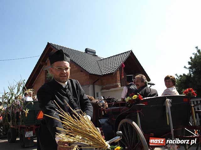 Zdjęcie w galerii na portalu naszraciborz.pl: Nie ma byka nad sudolskiego rolnika wiadomości z regionu