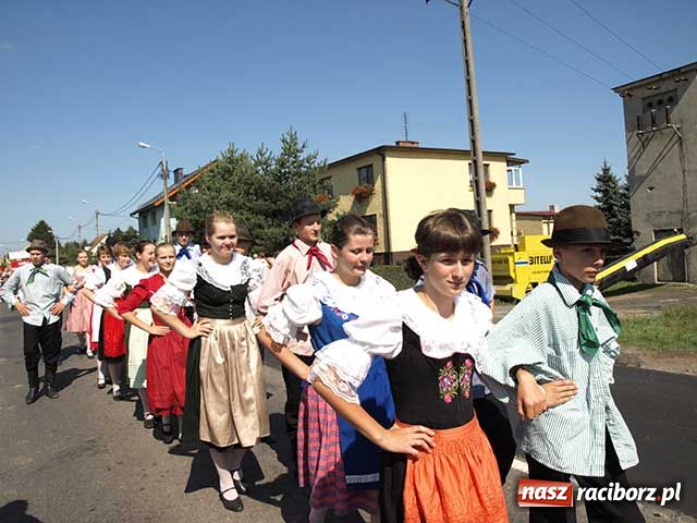 Zdjęcie w galerii na portalu naszraciborz.pl: Nie ma byka nad sudolskiego rolnika wiadomości z regionu