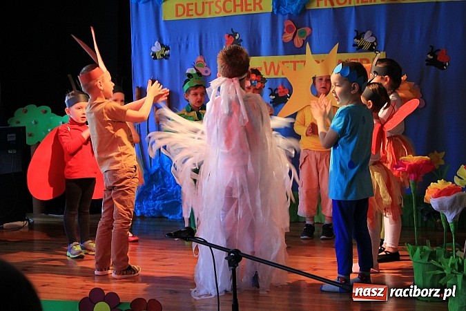 Zdjęcie w galerii na portalu naszraciborz.pl: Wiosennie i kolorowo w raciborskiej Strzesze wiadomości z regionu