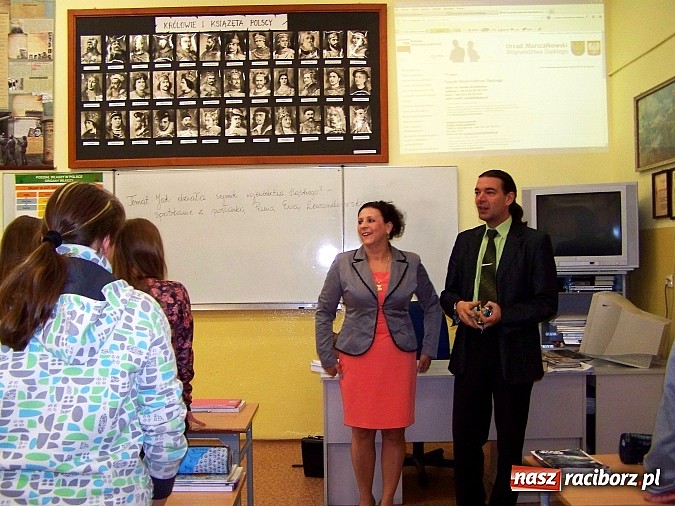 Zdjęcie w galerii na portalu naszraciborz.pl: Jak działa Sejmik Województwa Śląskiego? - lekcja w G5 wiadomości z regionu