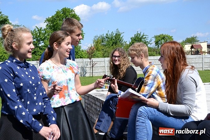 Zdjęcie w galerii na portalu naszraciborz.pl: Tworkowski przegląd młodych talent&oacute;w - fotoreportaż z dnia drugiego wiadomości z regionu