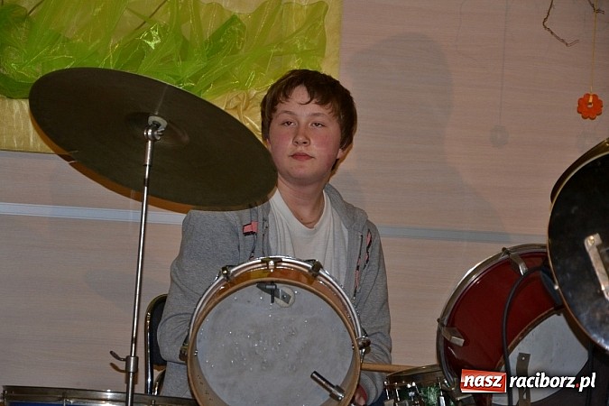 Zdjęcie w galerii na portalu naszraciborz.pl: Tworkowski przegląd młodych talent&oacute;w - fotoreportaż z dnia drugiego wiadomości z regionu