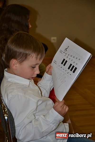 Zdjęcie w galerii na portalu naszraciborz.pl: Tworkowski przegląd młodych talent&oacute;w - fotoreportaż z dnia drugiego wiadomości z regionu