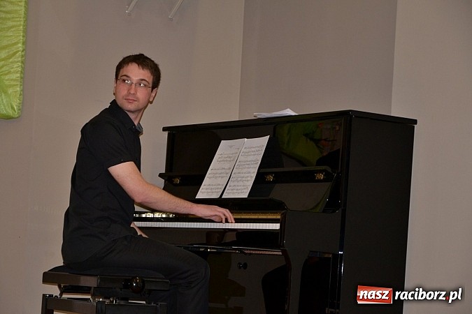 Zdjęcie w galerii na portalu naszraciborz.pl: Tworkowski przegląd młodych talent&oacute;w - fotoreportaż z dnia drugiego wiadomości z regionu