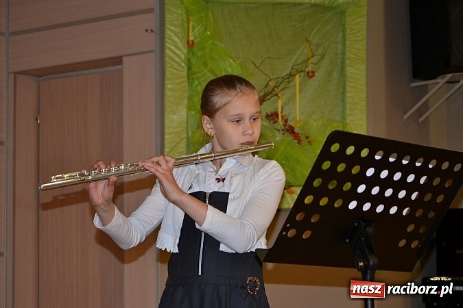Zdjęcie w galerii na portalu naszraciborz.pl: Tworkowski przegląd młodych talent&oacute;w - fotoreportaż z dnia drugiego wiadomości z regionu