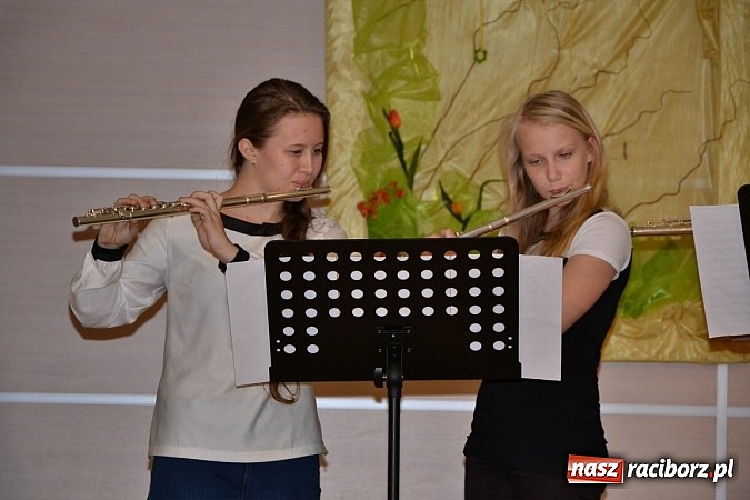 Zdjęcie w galerii na portalu naszraciborz.pl: Tworkowski przegląd młodych talent&oacute;w - fotoreportaż z dnia drugiego wiadomości z regionu