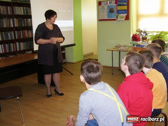 Zdjęcie w galerii na portalu naszraciborz.pl: Jak nosiły się nasze babcie  wiadomości z regionu