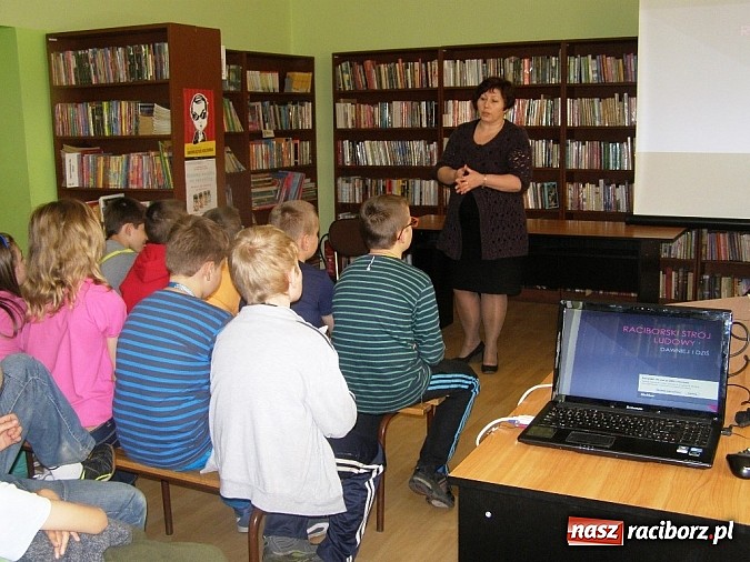 Zdjęcie w galerii na portalu naszraciborz.pl: Jak nosiły się nasze babcie  wiadomości z regionu