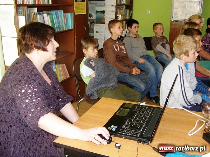 Zdjęcie w galerii na portalu naszraciborz.pl: Jak nosiły się nasze babcie  wiadomości z regionu