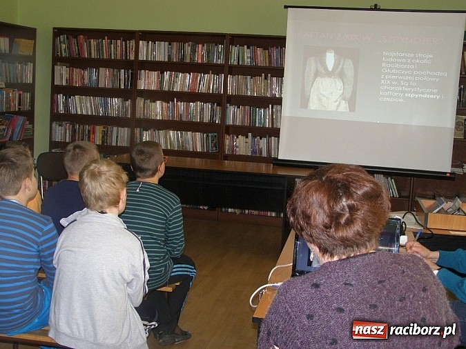 Zdjęcie w galerii na portalu naszraciborz.pl: Jak nosiły się nasze babcie  wiadomości z regionu