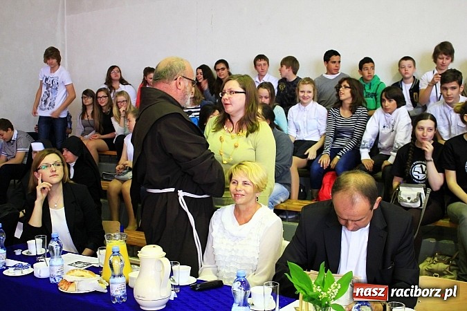 Zdjęcie w galerii na portalu naszraciborz.pl: Bądź dobry jak chleb, czyli IV Festiwal Pozytywnych Wartości w Bieńkowicach wiadomości z regionu