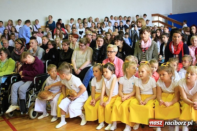 Zdjęcie w galerii na portalu naszraciborz.pl: Bądź dobry jak chleb, czyli IV Festiwal Pozytywnych Wartości w Bieńkowicach wiadomości z regionu