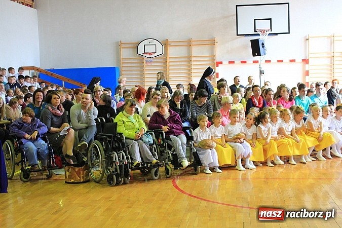 Zdjęcie w galerii na portalu naszraciborz.pl: Bądź dobry jak chleb, czyli IV Festiwal Pozytywnych Wartości w Bieńkowicach wiadomości z regionu