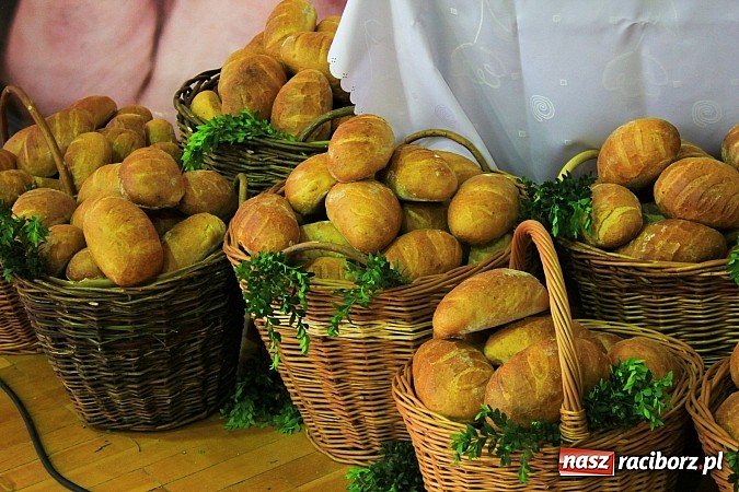 Zdjęcie w galerii na portalu naszraciborz.pl: Bądź dobry jak chleb, czyli IV Festiwal Pozytywnych Wartości w Bieńkowicach wiadomości z regionu