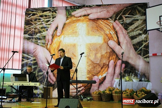 Zdjęcie w galerii na portalu naszraciborz.pl: Bądź dobry jak chleb, czyli IV Festiwal Pozytywnych Wartości w Bieńkowicach wiadomości z regionu