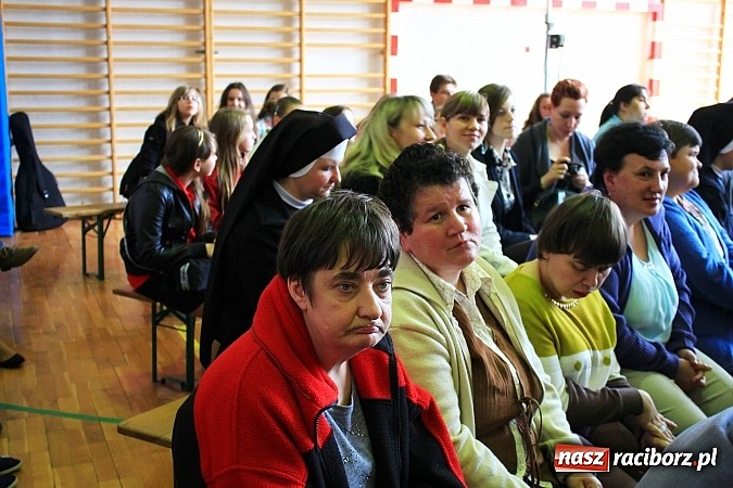 Zdjęcie w galerii na portalu naszraciborz.pl: Bądź dobry jak chleb, czyli IV Festiwal Pozytywnych Wartości w Bieńkowicach wiadomości z regionu