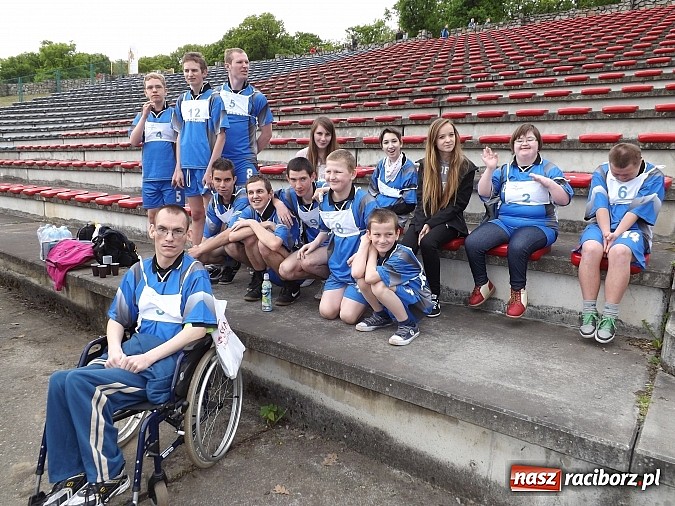 Zdjęcie w galerii na portalu naszraciborz.pl: XIV Regionalny Mityng Lekkoatletyczny.&nbsp;16 drużyn z całego Śląska w Raciborzu! wiadomości z regionu
