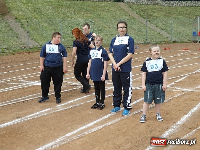 Zdjęcie w galerii na portalu naszraciborz.pl: XIV Regionalny Mityng Lekkoatletyczny.&nbsp;16 drużyn z całego Śląska w Raciborzu! wiadomości z regionu