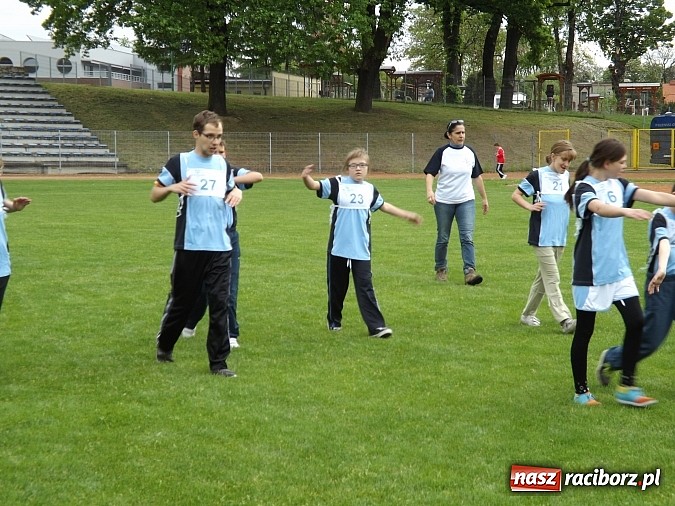 Zdjęcie w galerii na portalu naszraciborz.pl: XIV Regionalny Mityng Lekkoatletyczny.&nbsp;16 drużyn z całego Śląska w Raciborzu! wiadomości z regionu