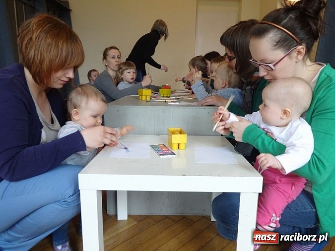 Zdjęcie w galerii na portalu naszraciborz.pl: Odkrywaj świat i korzystaj z jego oferty wiadomości z regionu