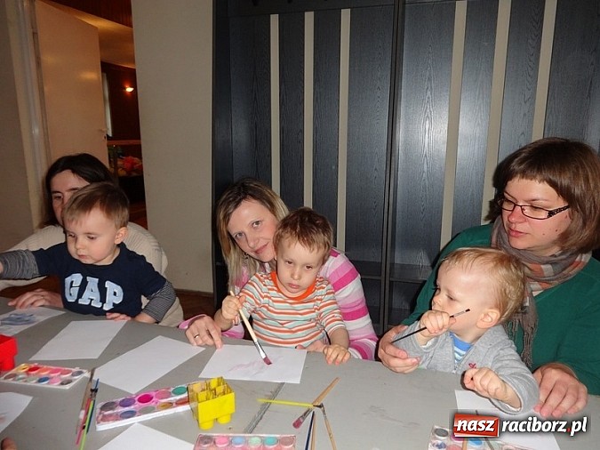 Zdjęcie w galerii na portalu naszraciborz.pl: Odkrywaj świat i korzystaj z jego oferty wiadomości z regionu