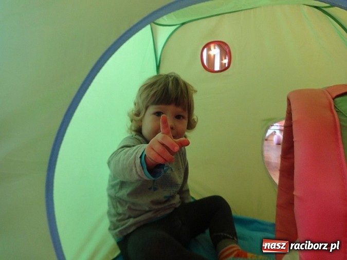 Zdjęcie w galerii na portalu naszraciborz.pl: Odkrywaj świat i korzystaj z jego oferty wiadomości z regionu