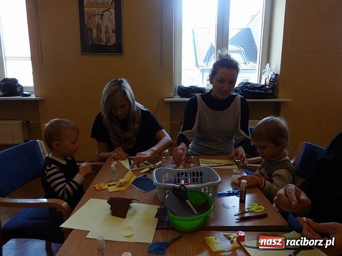 Zdjęcie w galerii na portalu naszraciborz.pl: Odkrywaj świat i korzystaj z jego oferty wiadomości z regionu